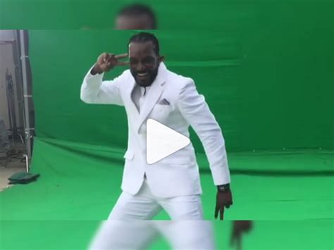 Chris Gayles Dance Moves On ‘laila Song Set The Floor On Fire Watch