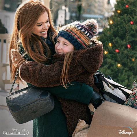 Fada Madrinha Jillian Bell E Isla Fisher Estampam Novo Cartaz