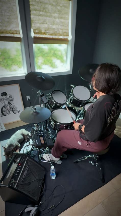 Helddy Hemer | Un poquito de todo💥.. Drumming 🥁🤩 #drums #drummer # ...