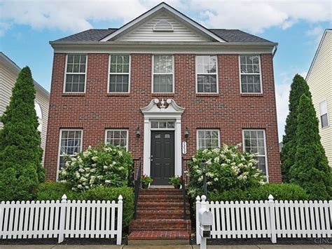 7253 Mariemont Cres Cincinnati Oh 45227 Zillow
