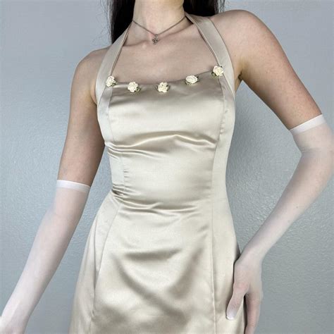 Vintage pale beige nude tone flower appliqué maxi Depop