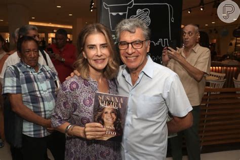 Nem Abraço Nem Cafuné Susana Vieira Dá Selinho Em Carolina Dieckmann
