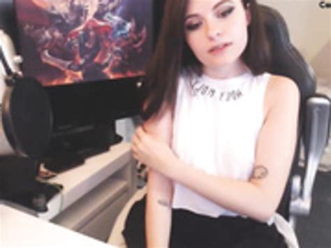 ASMR Kali KALINOSAURE Youtube Twitch Nude Teasing