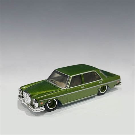 Mô hình Hot Wheels Premium Auto Strasse Mercedes Benz SEL District M
