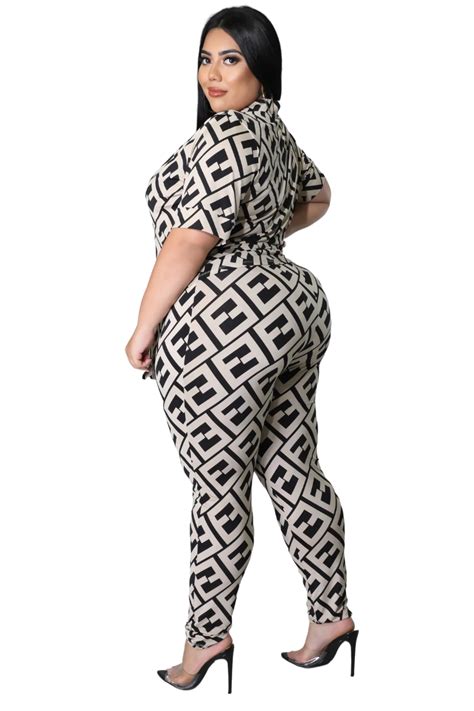 Final Sale Plus Size 2pc Set In Tan And Black Print Chic And Curvy