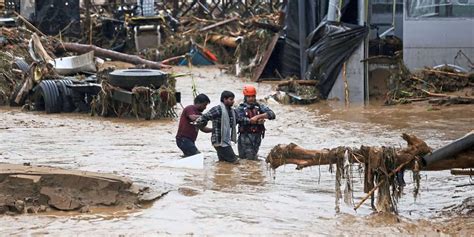 Berschwemmungen In Nepal Zahl Der Toten Steigt Auf Ber