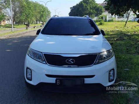 Jual Mobil Kia Sorento 2013 24 Di Jawa Barat Automatic Suv Putih Rp