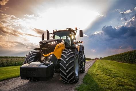 Challenger 1000 Series Tractors Debut at Farm Progress Show | AGCO