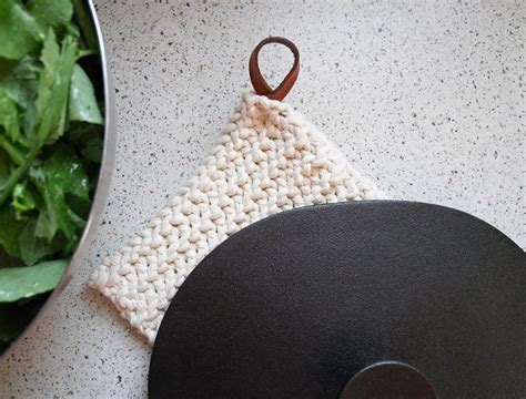 Rustic Crochet Hot Pad Free Pattern Mallooknits