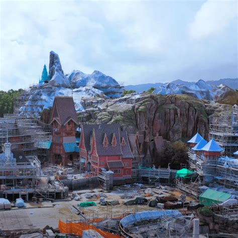 The World Of Frozen At Hong Kong Disneyland Construction Update