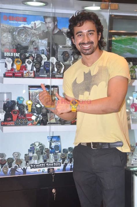 Ranvijay Singh Promoted Casio Watches In Oberoi Mall Mumbai On 3rd