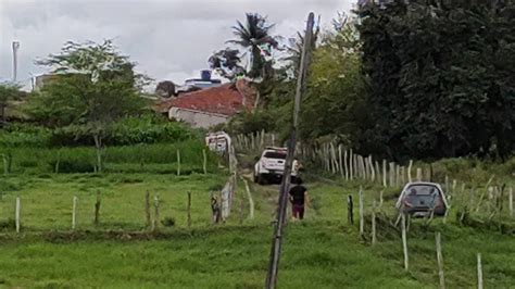 V Deo Corpo De Mulher Encontrado Em Estrada Perfura O No Peito