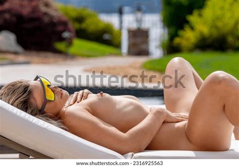 Gorgeous Nude Blonde Model Enjoys Day Stock Photo 2316925563 Shutterstock