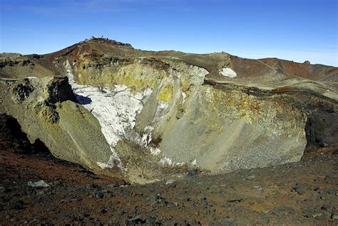 Mt Fuji s crater. | Mount fuji, Fuji, Landscape photos