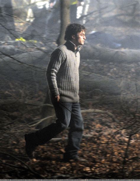 How Old Was Daniel Radcliffe In Deathly Hallows 2? The Shocking Truth Revealed! Image 8
