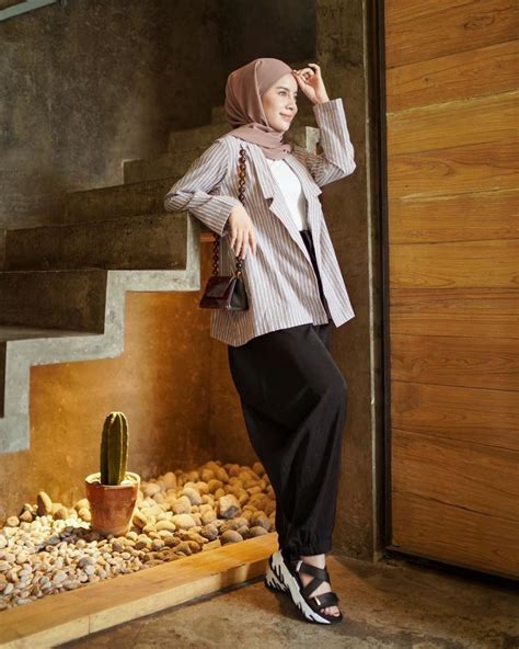 8 Ide Ootd Blazer Hijab Yang Formal Dan Semi Casual