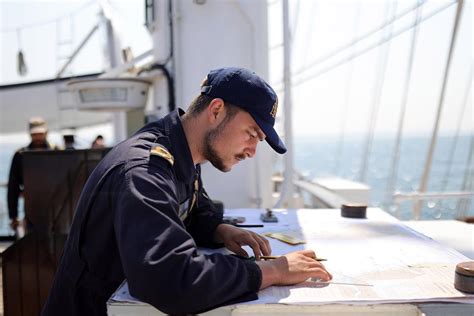 Navio Escola Sagres Atraca No Douro Ap S Anos Para Assinalar Dia Da