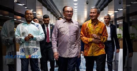 VIDEO Anwar Tiba Di Singapura Sempena Permukiman Pemimpin Malaysia