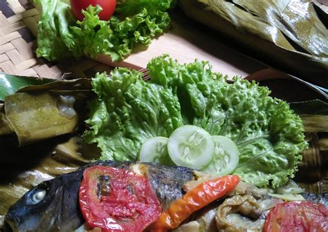 Resep Ikan Mas Pepes Bumbu Iris Khas Sunda Oleh Ati Dewanthi Cookpad