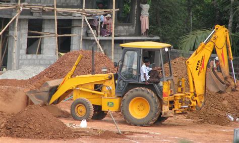 File:Tata John Deere backhoe loader 2.jpg - Wikimedia Commons