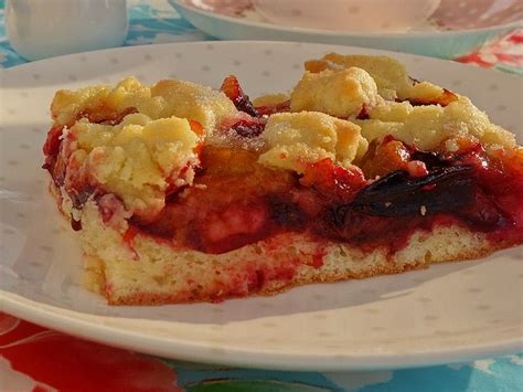 Saftiger Pflaumenkuchen Vom Blech Mit Streuseln Von Floweroma