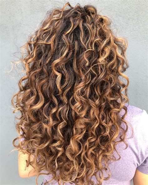 Gorgeous Curly Hair Color Ideas To Pull Off In In