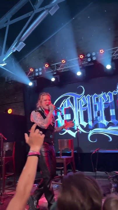 @NEVERLOVE концерт Санкт Петербург - YouTube