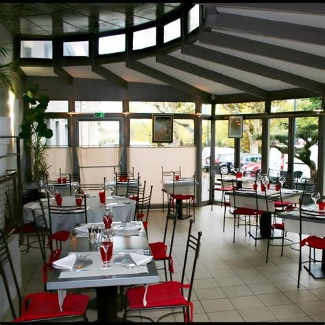 Le Caf Des Arts Restaurant Romans Sur Is Re Adresse Horaire