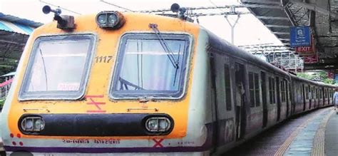 Thane Fatal Accident On Mumbai Local Train Claims Life Of 25 Year Old