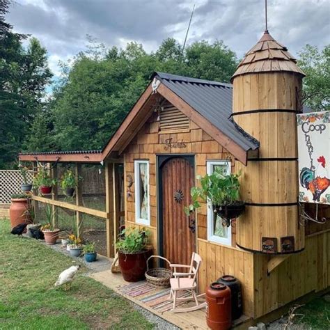 Creative Chicken Coops 30 Pics