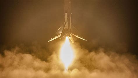 SpaceX Releases Close Up Photos Of Falcon 9 S Successful Launch And