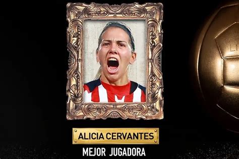 La mejor jugadora de fútbol femenil de México Universo Deportivo