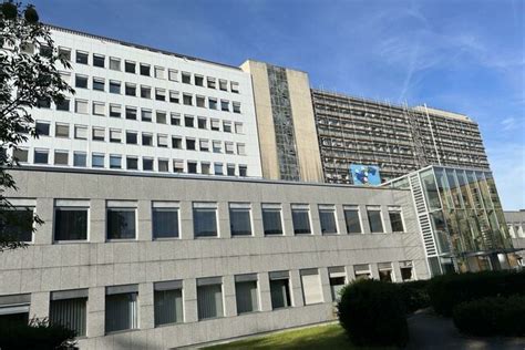 Fenster Am St Marien Hospital In L Nen Werden Ausgetauscht Das Hat