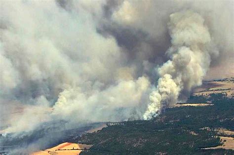 New Oregon wildfire prompts mandatory evacuations | The Seattle Times