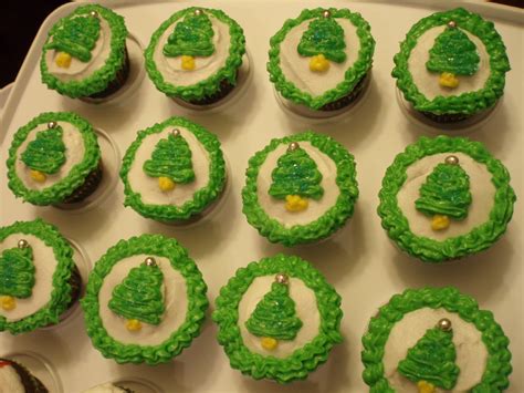 Naked Cupcakes Christmas Cupcakes