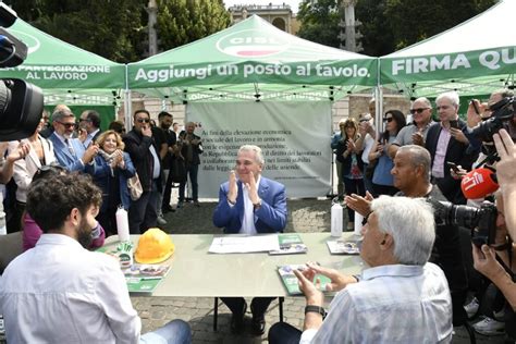 Partecipazione Sbarra Partita La Raccolta Delle Firme In Tutta