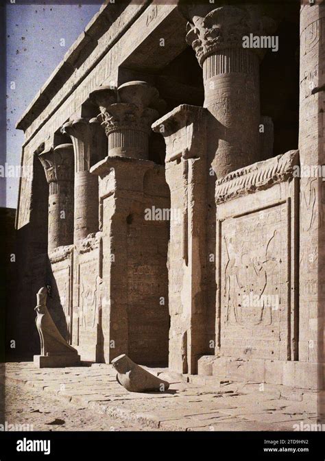 Edfu Gypten Afrika Eingang Zu Den Pronaos Vestib L Des Tempels Des