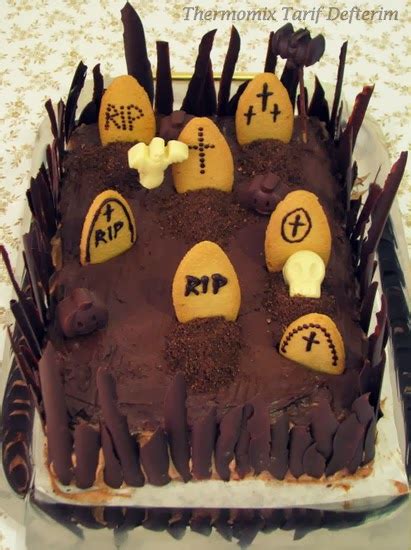 Thermomix Tarif Defterim: Halloween Cemetery Cake