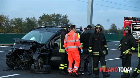 Incidente Stradale In A4 Vicino Ad Arluno Morta Elisa Boschi Di Modena