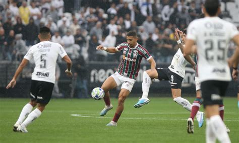 Fluminense Perde Para O Corinthians Fora De Casa Pelo Brasileir O