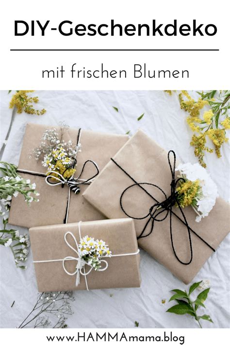 DIY Anleitung Geschenke Kreativ Verpacken Mit Packpapier Und Blumen