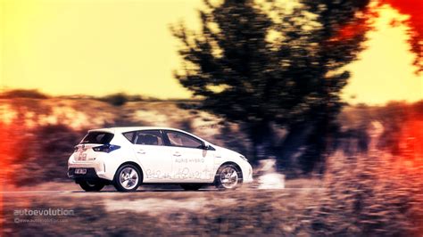 TOYOTA Auris Hybrid Review - autoevolution