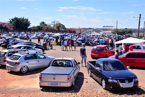 Fotos do Encontro Carros Rebaixados e Antigos de Araxá