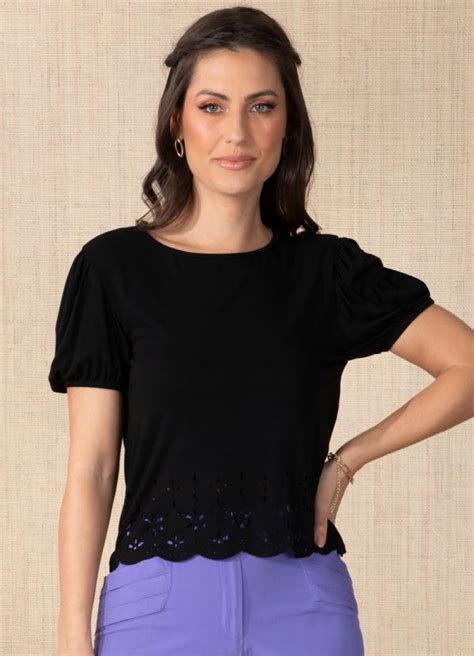 Blusa Preta Vazado Na Barra Quintess