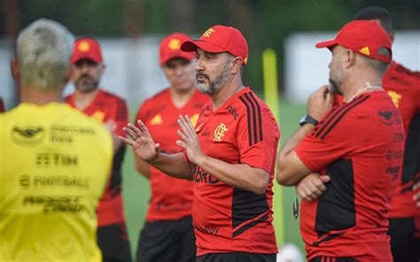 V Tor Pereira Surpreende Jogadores Do Flamengo E Se Mostra Diferente