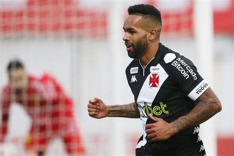 Em Mais Uma Atua O Ruim Vasco Perde Para O Brusque Na S Rie B E Pode