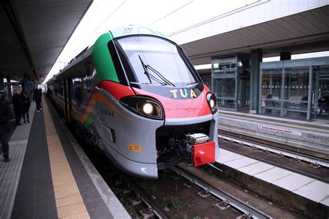 Partita Prima Corsa Treno Tua Da Pescara A Roma Marsilio Avviciniamo