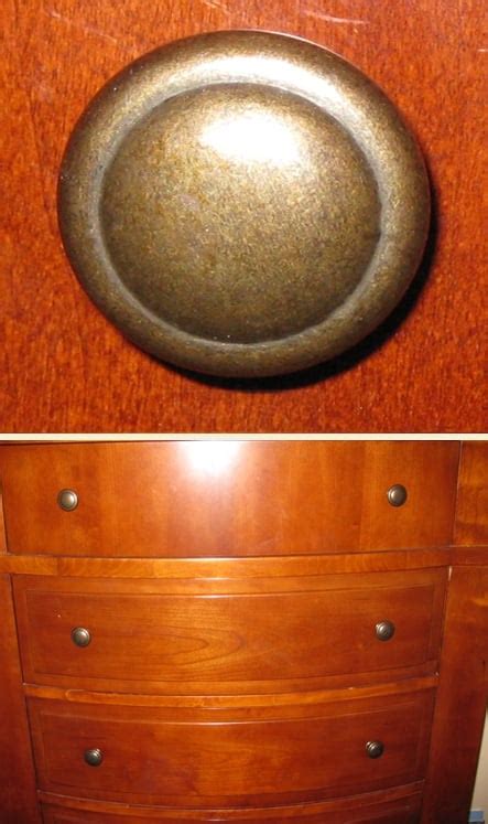 Broyhill Drawer Knob