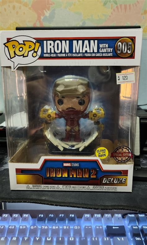 FUNKO POP IRON MAN WITH Gantry TONY STARK UNMASKED DELUXED Avengers