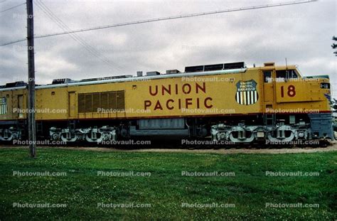 Union Pacific Gas Turbine Electric Locomotive X 18 Photo